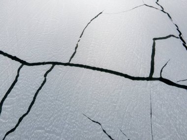 Bulgaristan 'ın Pazardzhik Bölgesi, buzla kaplı Batak Barajı' nın kış manzarası