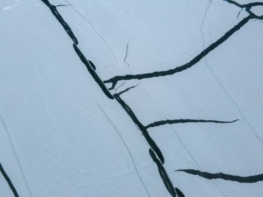 Bulgaristan 'ın Pazardzhik Bölgesi, buzla kaplı Batak Barajı' nın kış manzarası