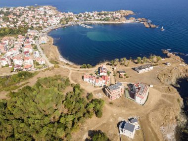 Bulgaristan 'ın Burgaz Bölgesi Ahtopol kentinin hava manzarası 