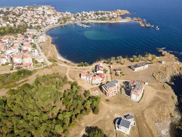 Bulgaristan 'ın Burgaz Bölgesi Ahtopol kentinin hava manzarası 