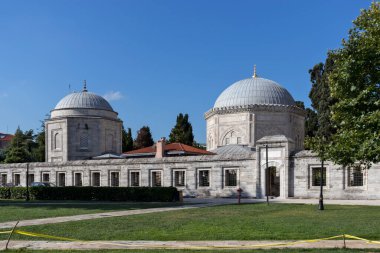 İSTANBUL, TURKEY - 26 Temmuz 2019: İstanbul, Türkiye 'de Süleyman Camii (Osmanlı İmparatorluğu Camii) inşaatı
