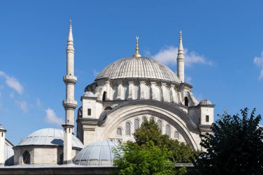 İSTANBUL, TURKEY - 26 Temmuz 2019: İstanbul, Türkiye 'de Nuruosmaniye Camii inşaatı