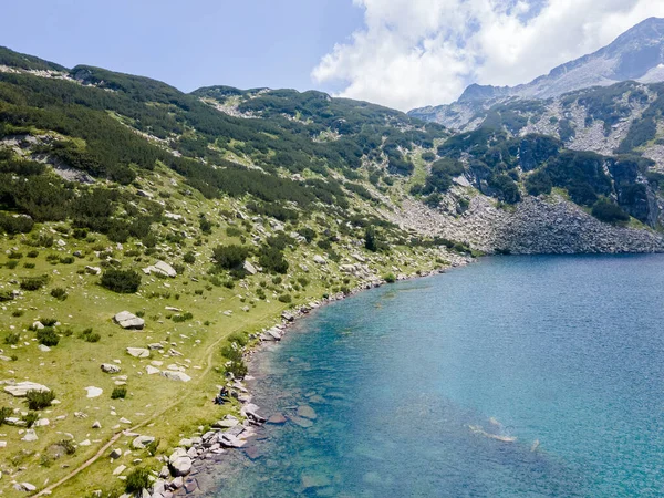 Balık Banderitsa Gölü, Pirin Dağı, Bulgaristan 'ın şaşırtıcı hava manzarası