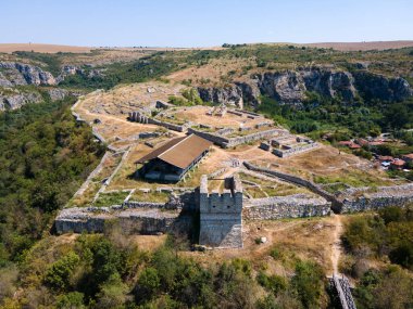 İkinci Bulgar İmparatorluğu, Rusçuk bölgesi ve Bulgaristan 'dan Ortaçağ tahkim edilmiş Cherven kentinin havadan görünüşü