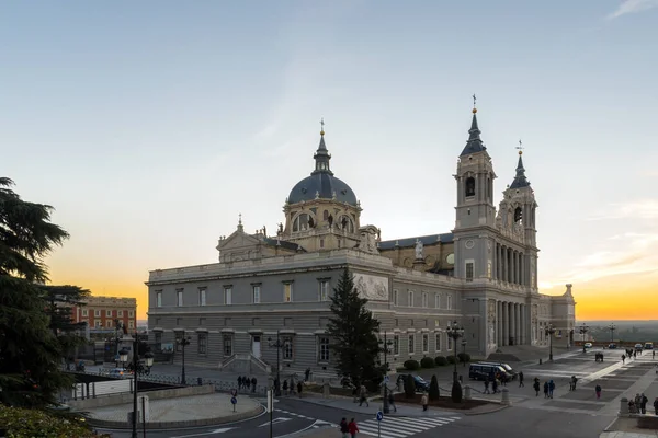 Madrid Spagna Gennaio 2018 Incredibile Tramonto Alla Cattedrale Dell Almudena — Foto Stock