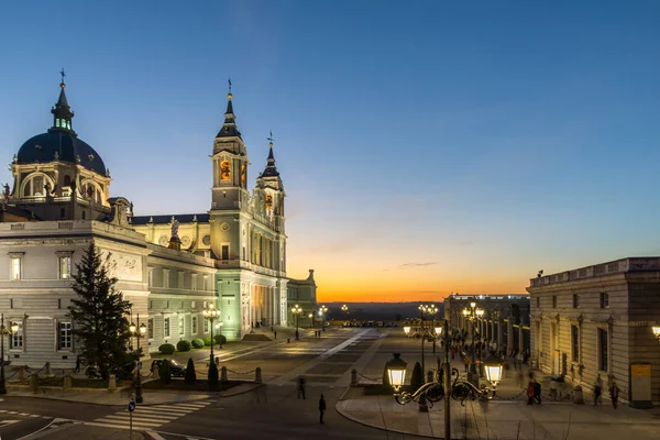 Madrid España Enero 2018 Increíble Puesta Sol Catedral Almudena Madrid — Foto de Stock