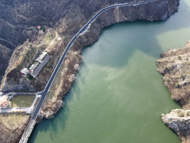 Krichim Barajı 'nın havadan manzarası, Rhodopes Dağı, Filibe Bölgesi, Bulgaristan