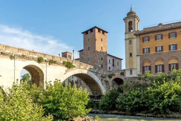 Roma Talya Haziran 2017 Castello Caetani Tiber Nehri Pons Fabricius — Stok fotoğraf