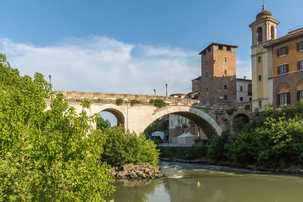 Roma Talya Haziran 2017 Castello Caetani Tiber Nehri Pons Fabricius — Stok fotoğraf