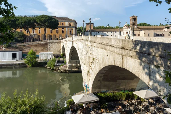 Roma Itália Junho 2017 Vista Incrível Rio Tibre Pons Cestius — Fotografia de Stock