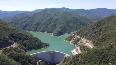 Bulgaristan 'ın Smolyan Bölgesi, Tsankov kamak Barajı' nın hava manzarası