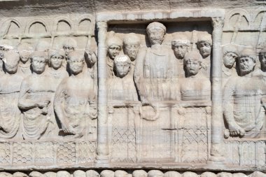 İSTANBUL, TURKEY - 26 Temmuz 2019: İstanbul, Türkiye 'deki Sultanahmet Meydanı' nda Theodosius 'lu Obelisk