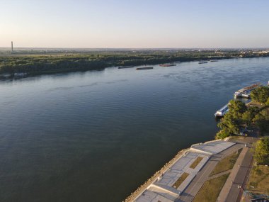 Bulgaristan 'ın Tuna Nehri ve Rusçuk Kenti' nin şaşırtıcı hava manzarası