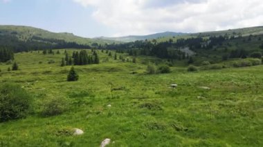 Konyarnika bölgesinin hava manzarası ar Vitosha Dağı, Sofya Şehir Bölgesi, Bulgaristan