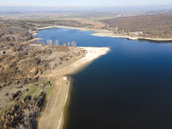 Bulgaristan 'ın Filibe Bölgesi' nin Asenovgrad kenti yakınlarındaki Kırk Pınar Barajı 'nın hava manzarası