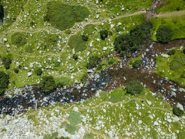 Bulgaristan 'ın Pirin Dağı' ndaki Banderitsa Nehri Vadisi 'nin şaşırtıcı hava manzarası