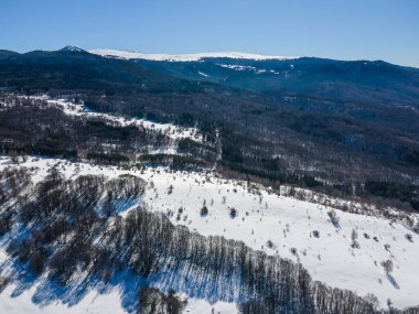 Bulgaristan 'ın Sofya Şehir Bölgesi Kopitoto bölgesindeki Vitosha Dağı' nın hava manzarası