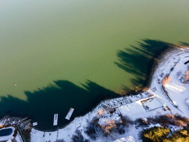Bulgaristan 'ın Sofya kenti yakınlarındaki Iskar Reservoir' in şaşırtıcı hava manzarası