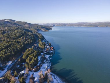 Bulgaristan 'ın Sofya kenti yakınlarındaki Iskar Reservoir' in şaşırtıcı hava manzarası