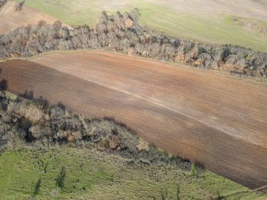 Bulgaristan 'ın Haskovo Bölgesi Topolovgrad kasabası yakınlarındaki Sakar Dağı' nın hava manzarası