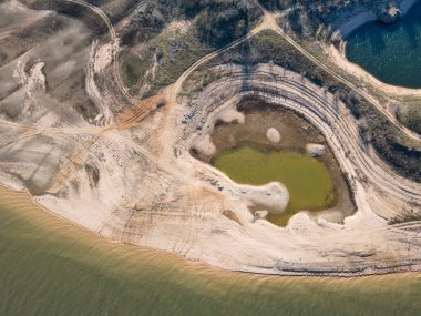 Pyasachnik (Kumtaşı) Reservoir, Sredna Gora Dağı, Filibe Bölgesi, Bulgaristan