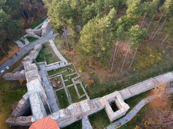 Bulgaristan Kyustendil Kenti Yakınlarındaki Hisarlaka Kalesinin Kalıntılarının Hava Manzarası — Stok fotoğraf