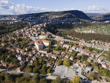 Bulgaristan 'ın Veliko Tarnovo kentinin şaşırtıcı hava manzarası