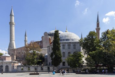 İSTANBUL, TURKEY - 26 Temmuz 2019: İstanbul, Türkiye 'deki Ayasofya Müzesi