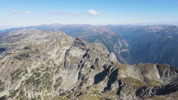 Vista Aérea Incrível Montanha Rila Perto Pico Malyovitsa Bulgária — Vídeo de Stock