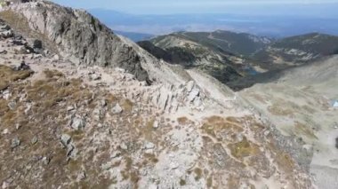 Bulgaristan 'ın Musala zirvesi yakınlarındaki Rila Dağı' nın şaşırtıcı hava manzarası