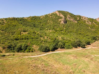 Bulgaristan 'ın Kozhuh Dağı ve Petrich vadisinin hava manzarası