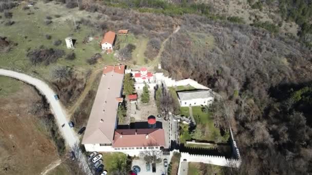 Vista Aérea Del Monasterio Medieval Kuklen Dedicado Los Santos Cosmas — Vídeos de Stock