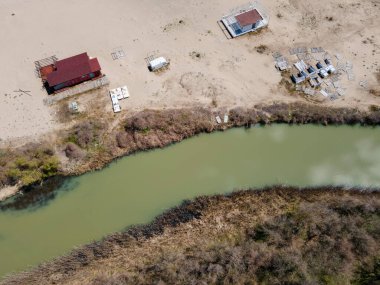 Bulgaristan 'ın Burgaz Bölgesi' nin Rezovo kasabası yakınlarındaki Silistar plajının hava manzarası