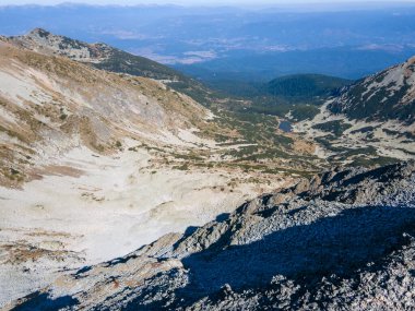 Bulgaristan 'ın Polezhan Tepesi yakınlarındaki Pirin Dağı' nın şaşırtıcı hava manzarası