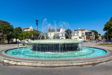 RUSE, BULGARIA - 15 AĞUSTOS 2021: Bulgaristan 'ın Ruse kentinin merkezinde Özgürlük Meydanı Panoraması