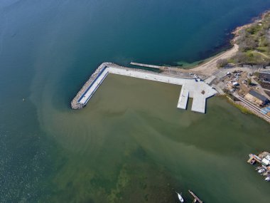 Bulgaristan 'ın Burgaz kenti yakınlarındaki Balıkçı Köyü Chengele Skele' nin hava manzarası