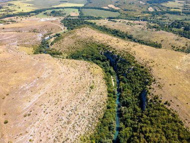 Bulgaristan 'ın Altın Panega Nehri boyunca Iskar Panega Geopark' ın hava manzarası