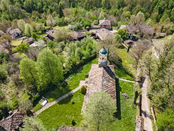 Letecký Pohled Jaro Vesnice Bozhentsi Region Gabrovo Bulharsko — Stock fotografie