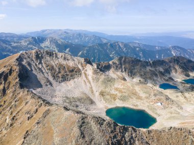 Bulgaristan 'ın Musala zirvesi yakınlarındaki Rila Dağı' nın şaşırtıcı hava manzarası