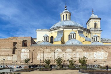 Madrid, İspanya - 23 Ocak 2018: San Francisco el Grande kilise Madrid şehir, İspanya görünümünü şaşırtıcı