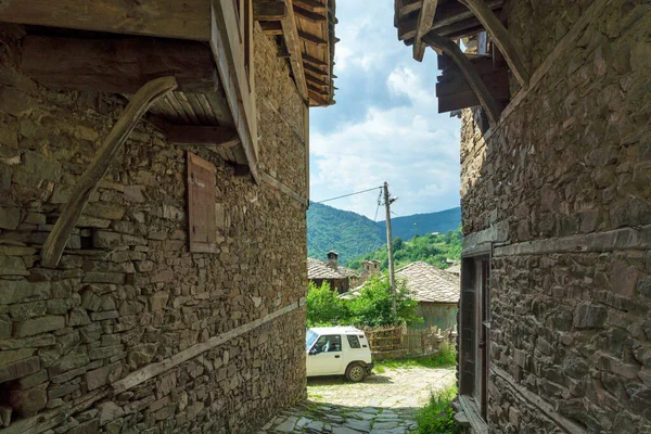 Kovachevitsa Bulgária Junho 2020 Aldeia Kovachevitsa Com Autênticas Casas Século — Fotografia de Stock