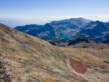 Bulgaristan 'ın Polezhan Tepesi yakınlarındaki Pirin Dağı' nın şaşırtıcı hava manzarası