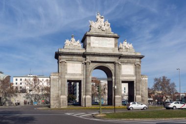 Madrid, İspanya - 23 Ocak 2018: görünüm Puerta de Toledo şehir Madrid, İspanya, Amazing