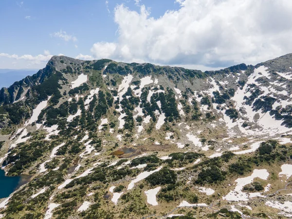 Bulgaristan 'ın Popovo Gölü yakınlarındaki Pirin Dağı' nın şaşırtıcı hava manzarası