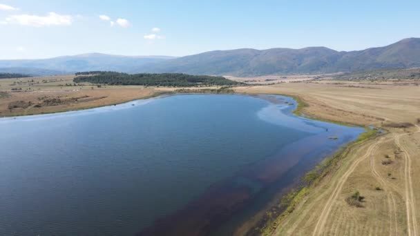 Vista Aérea Del Embalse Yarlovtsi Región Pernik Bulgaria — Vídeos de Stock