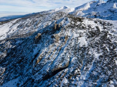Bulgaristan 'ın Malyovitsa zirvesi yakınlarındaki Rila Dağı' nın şaşırtıcı kış manzarası