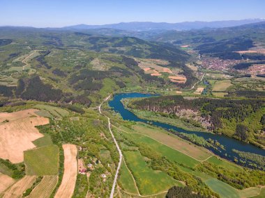Topolnitsa Reservoir, Sredna Gora Dağı, Bulgaristan 'ın yay manzarası