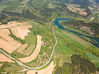 Topolnitsa Reservoir, Sredna Gora Dağı, Bulgaristan 'ın yay manzarası
