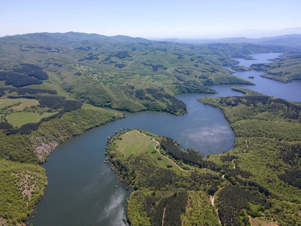 Topolnitsa Reservoir, Sredna Gora Dağı, Bulgaristan 'ın yay manzarası