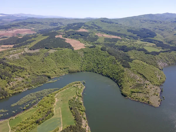Topolnitsa Reservoir, Sredna Gora Dağı, Bulgaristan 'ın yay manzarası